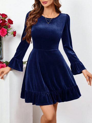 Women's Solid Color Crew Neck Bell Sleeve Elegant Dress