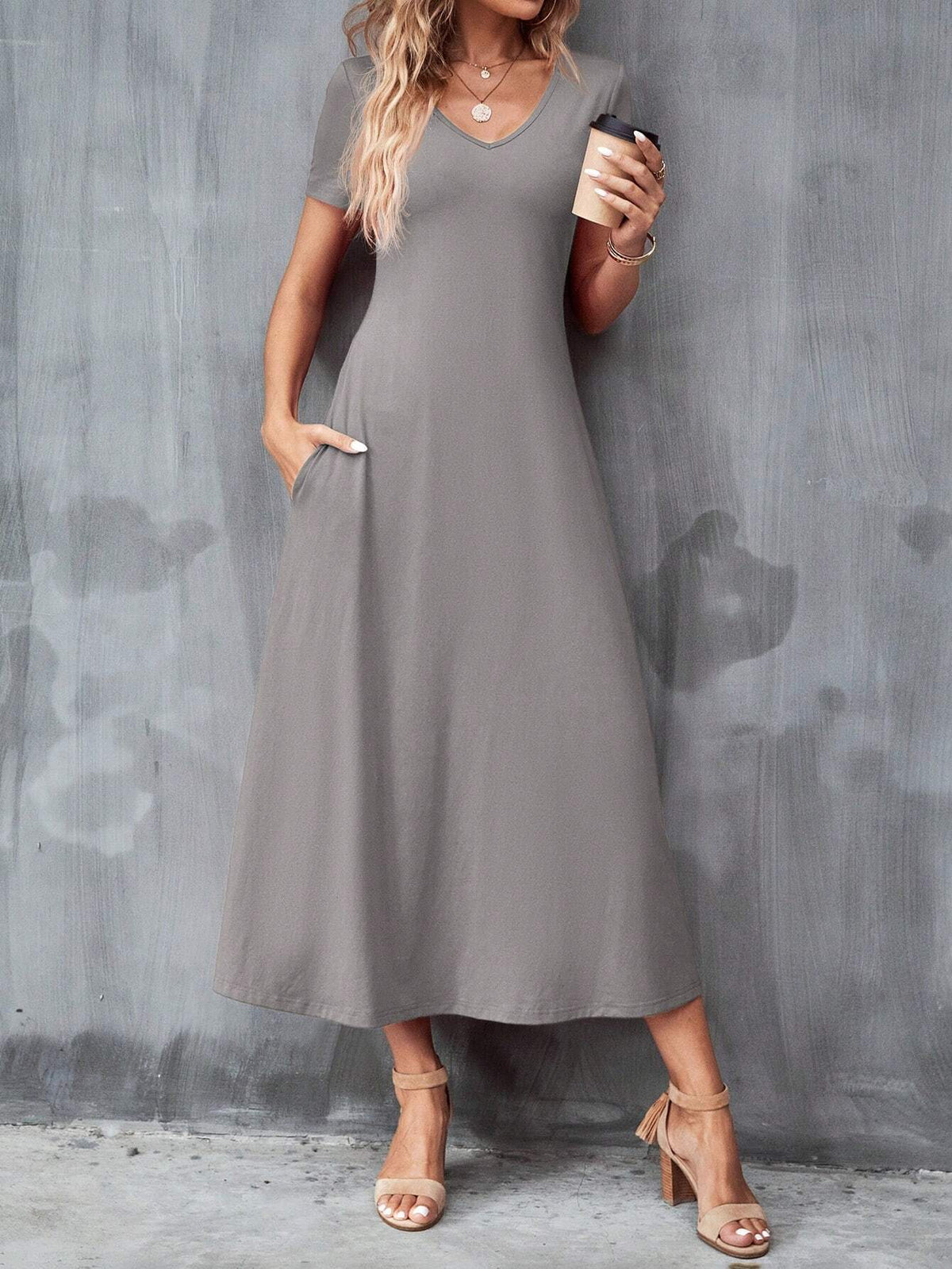 Women's Solid Color V-Neck Shift Dress With Diagonal Pockets