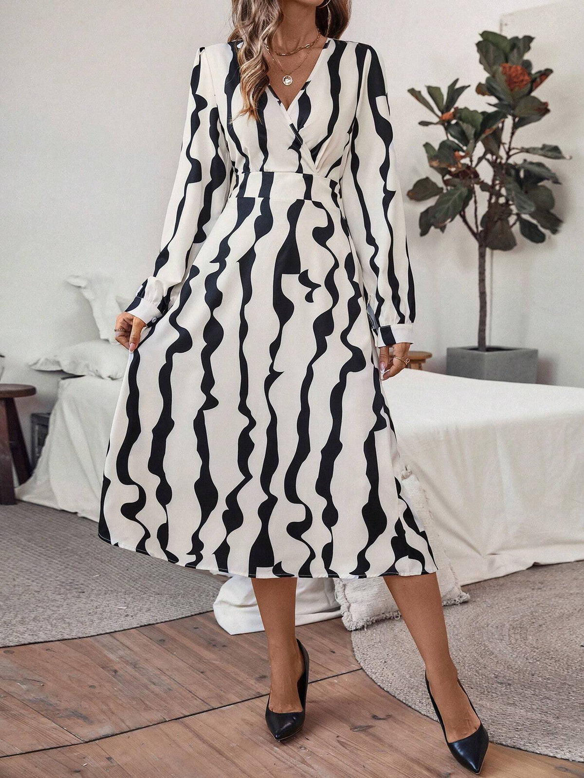 Women's Spring & Summer Long Sleeve V-Neck Crossed Striped Print Elegant Dress
