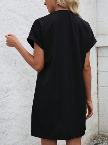 Women's Summer Notched V-Neck Batwing Sleeve Dress Embellished With Beads