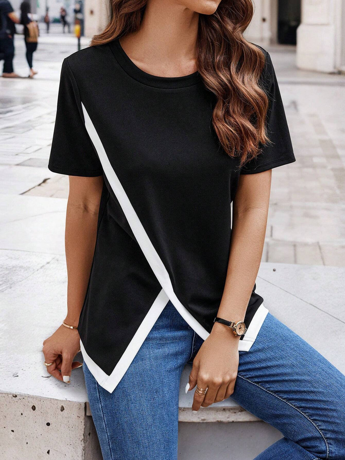 Clasi Women's Summer Round Neck Short Sleeve Casual T-Shirt With Hem Slit