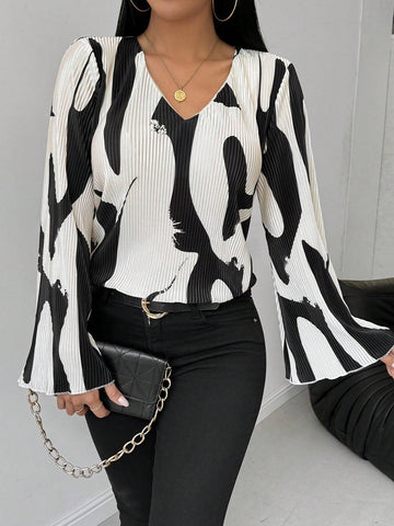 Clasi Women's V-Neck All-Over Allover Print Casual Elegant Long Sleeve Blouse