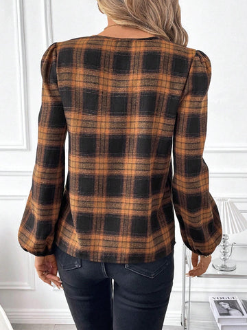 Clasi Women's V-Neck Long Sleeve Black Base Striped Brushed Shirt, Suitable For Work And Everyday Wear