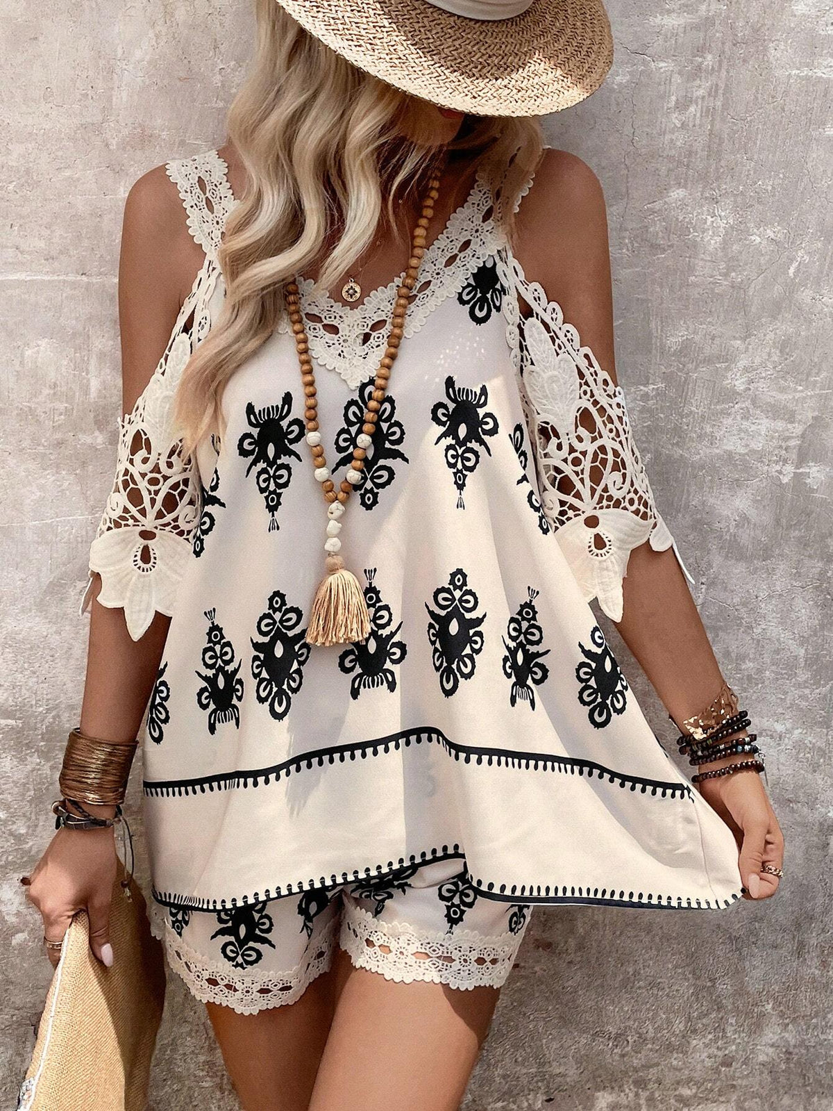 Women's V-Neck Open Shoulder Printed Summer Top And Shorts Set