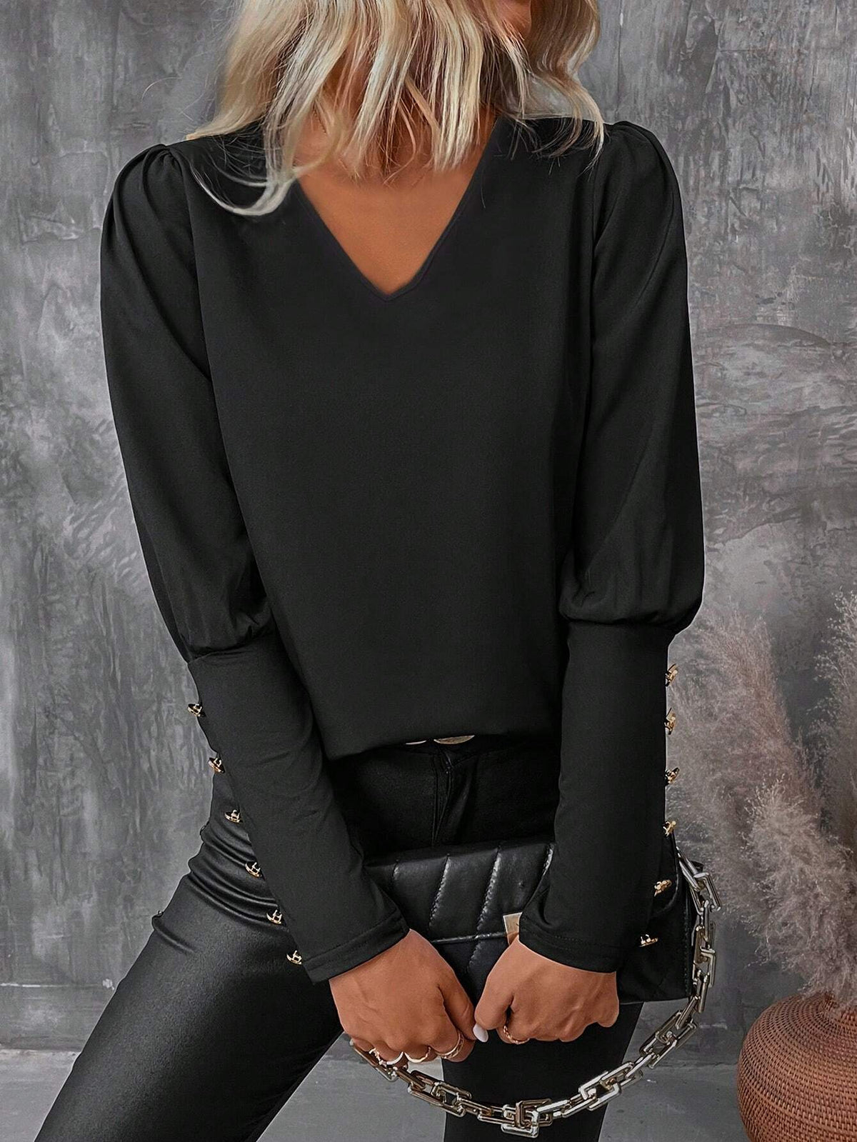 Clasi Women's V-Neck Solid Color Casual Blouse, Minimalist Fashion For Everyday Wear