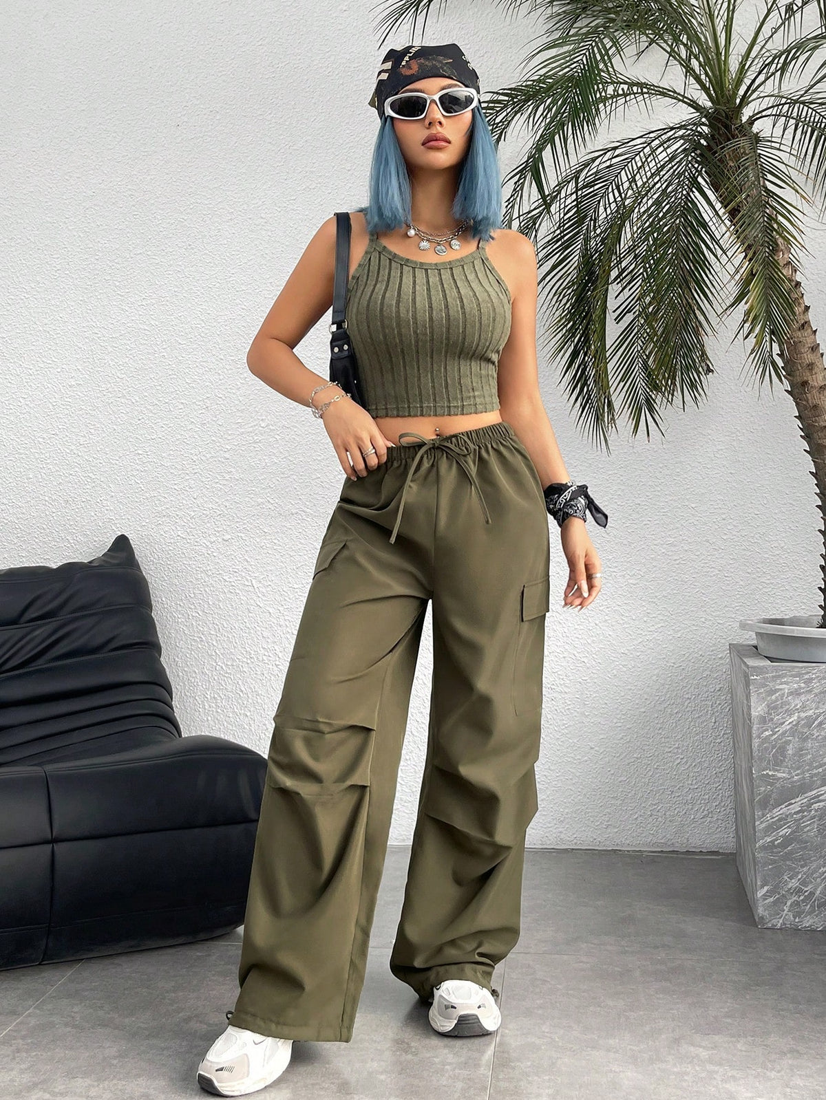 Ribbed Fabric Vest & Cargo Pants