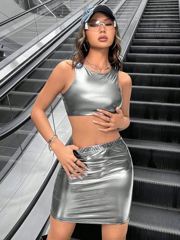 Women'S Metallic Round Neck Vest And Skirt Set