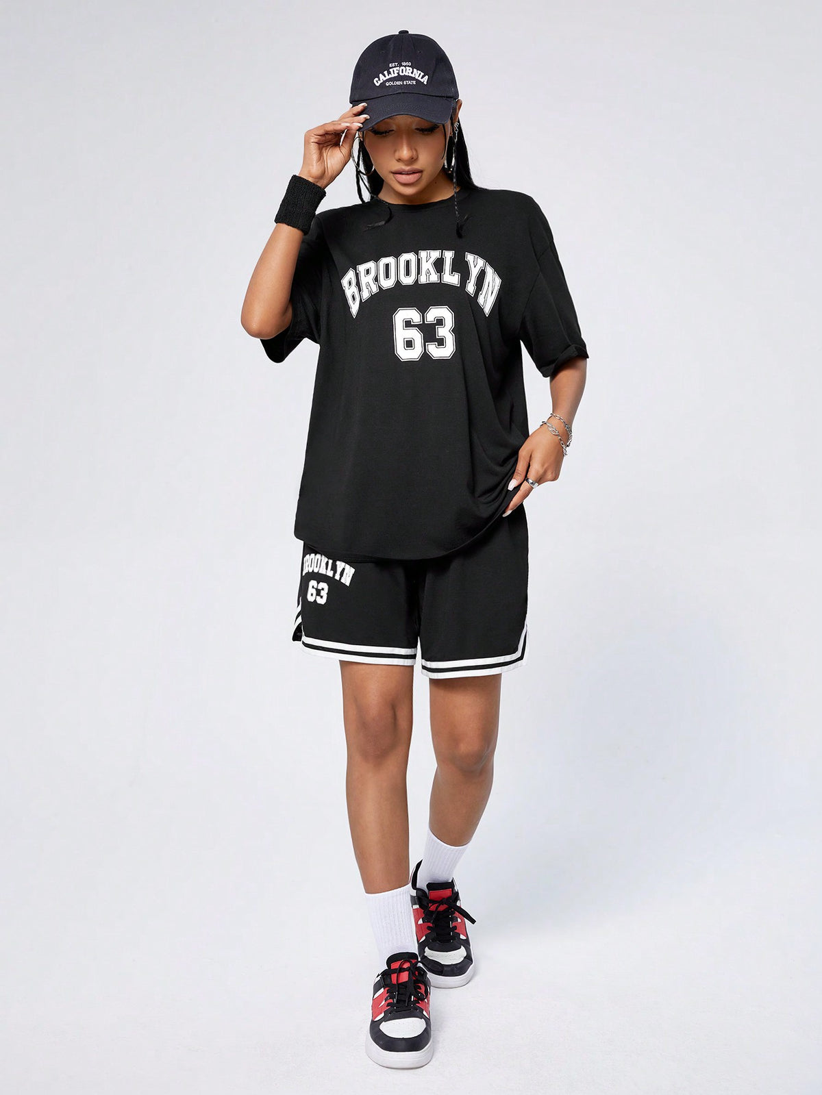 Women's Alphabet & Number Printed T-Shirt And Shorts Sports Two-Piece Set