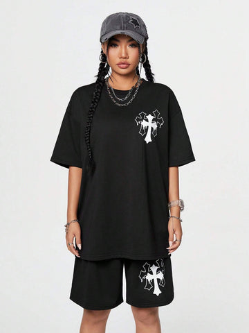 Women's Cross Printed Round Neck T-Shirt And Shorts Set