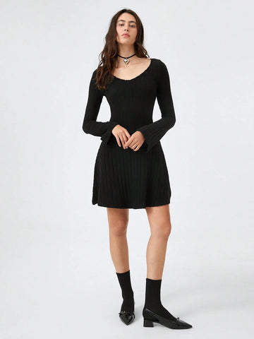 1pc Women Rib-Knit V-Neck Cinched Waist Fitted Flare Sleeve Black Short Dress, Autumn/Winter