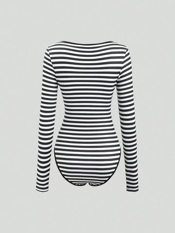 2pcs Black & Black-White Striped Square Neck Long Sleeve Bodysuit Set