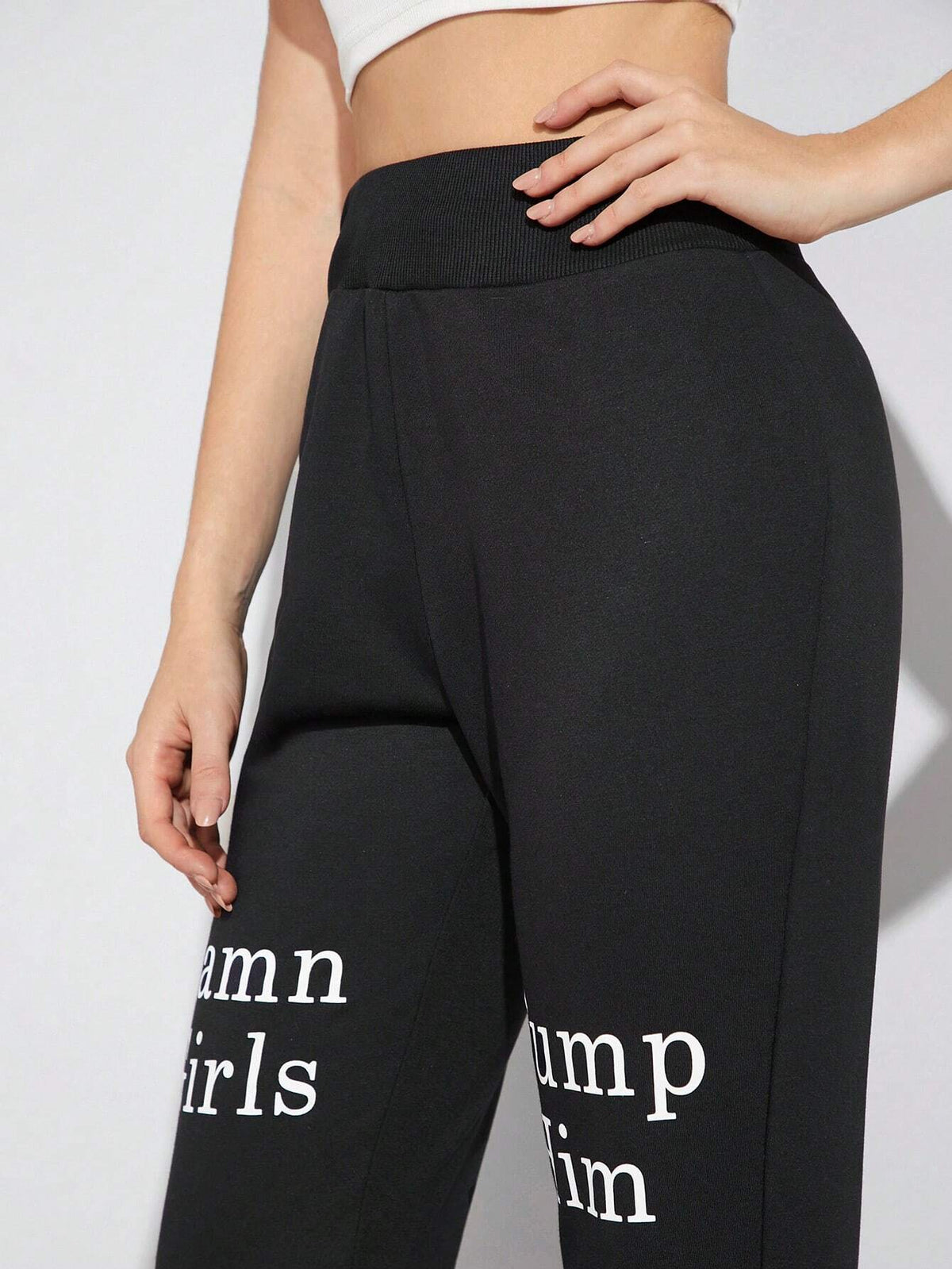 EZwear Black Knitted Sweatpants With Letter Pattern