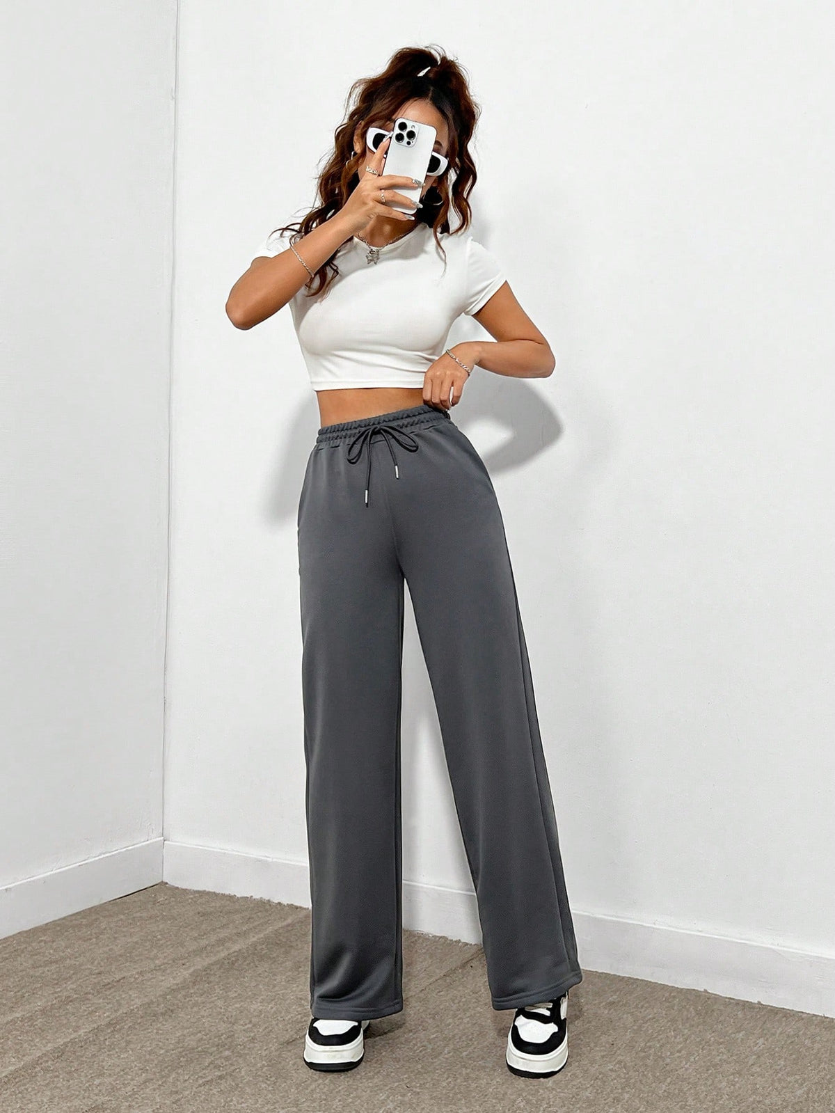 EZwear Casual Drawstring Wide Leg Loose Women's Sweatpant And Sweatshirt Set, Suitable For Autumn