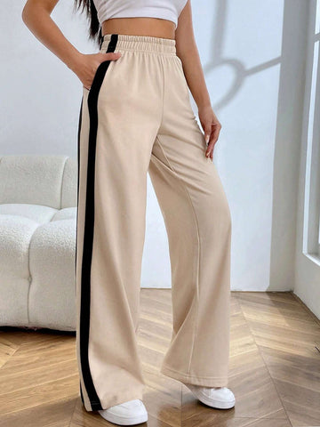 EZwear Contrast Side Seam Wide Leg Sweatpant