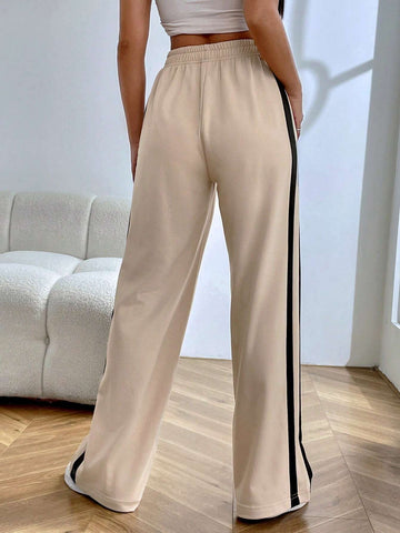 EZwear Contrast Side Seam Wide Leg Sweatpant