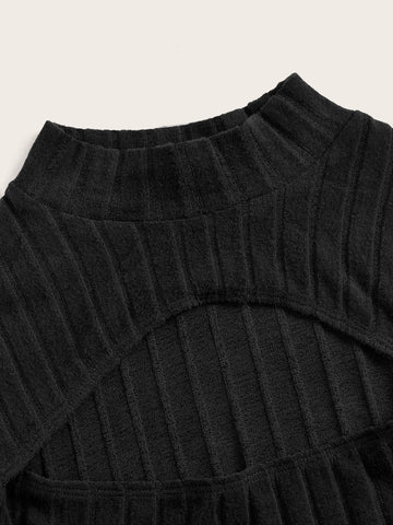 Cut Out Front Mock Neck Crop Tee