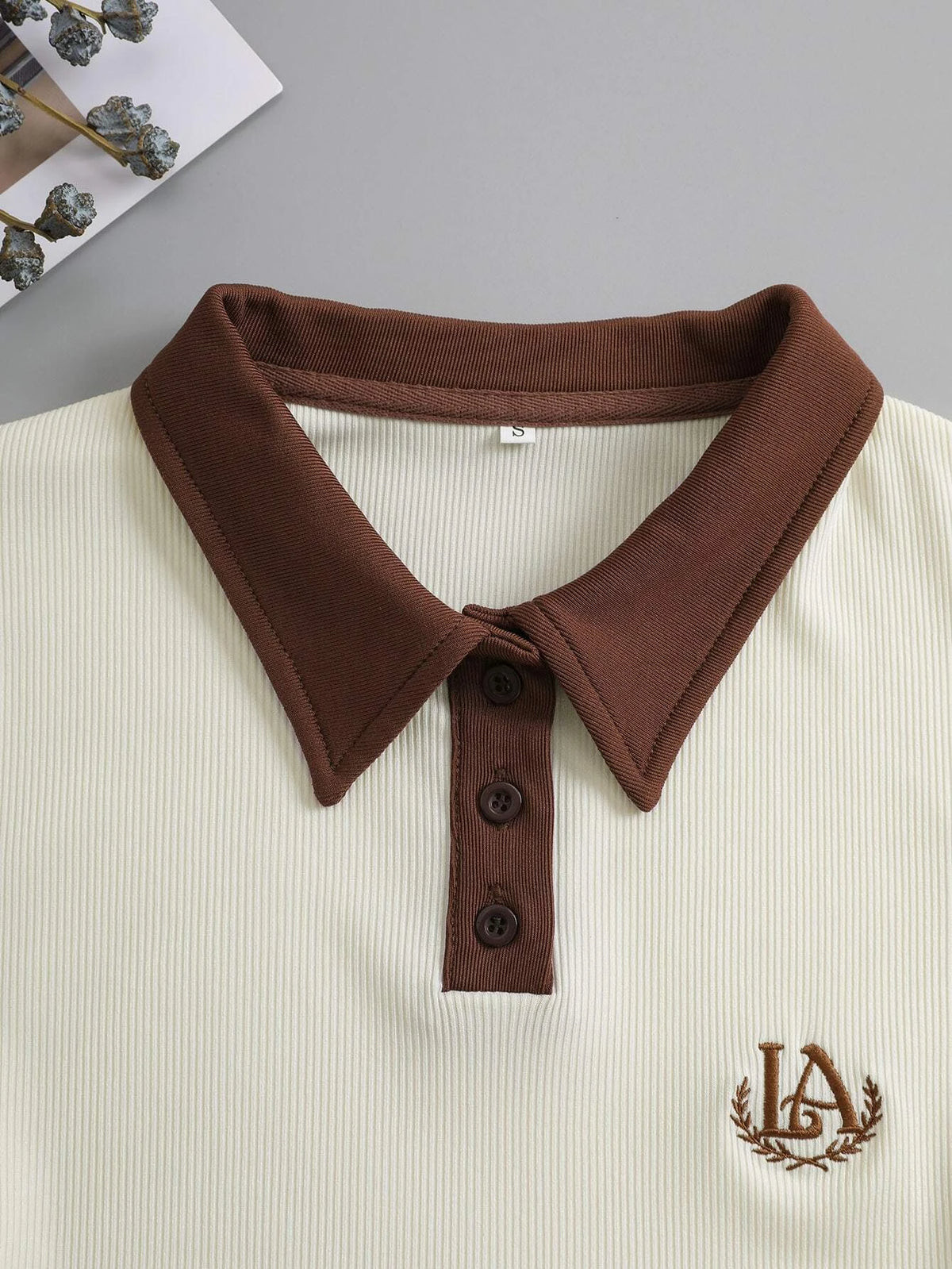 Embroidery Contrast Trim Polo Neck Tee