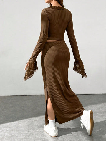 Lace Detail T-Shirt And Split Hem Skirt Set