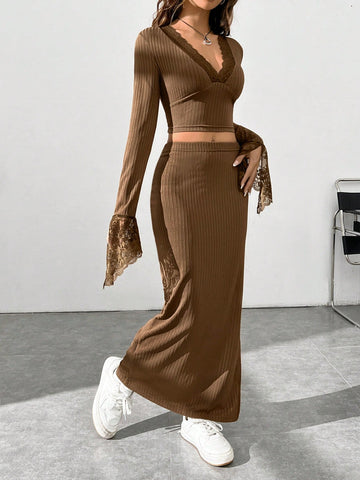 Lace Detail T-Shirt And Split Hem Skirt Set