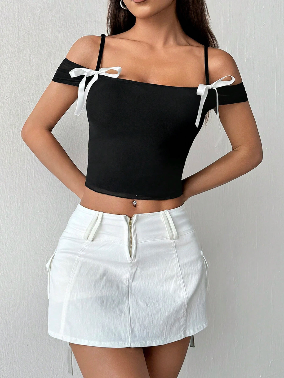 EZwear Ladies' Solid Color Simple Bow Decoration Daily Wear Camisole