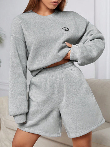 Letter Patched Drop Shoulder Sweatshirt & Shorts