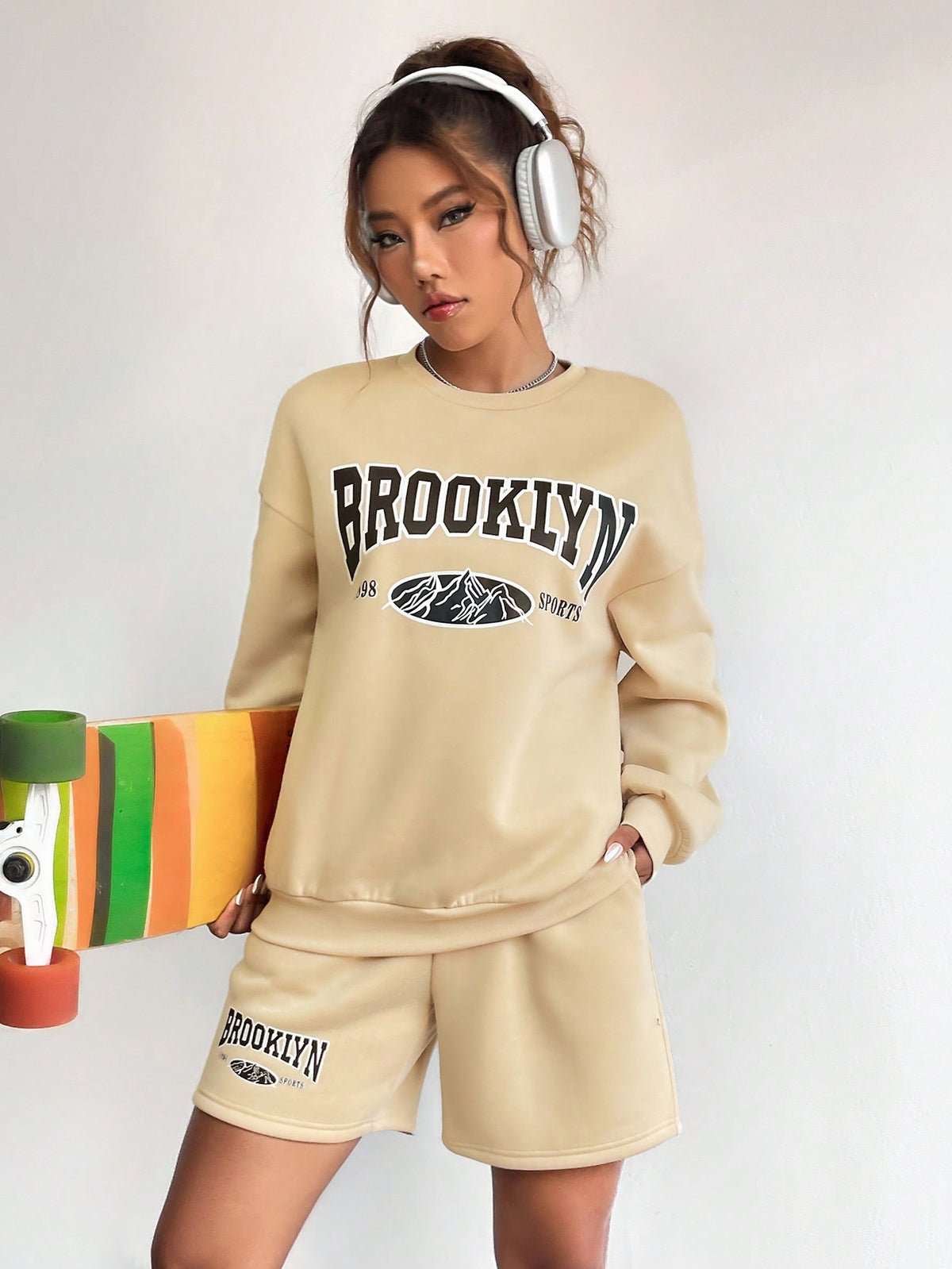 Mountain & Letter Graphic Drop Shoulder Pullover & Shorts