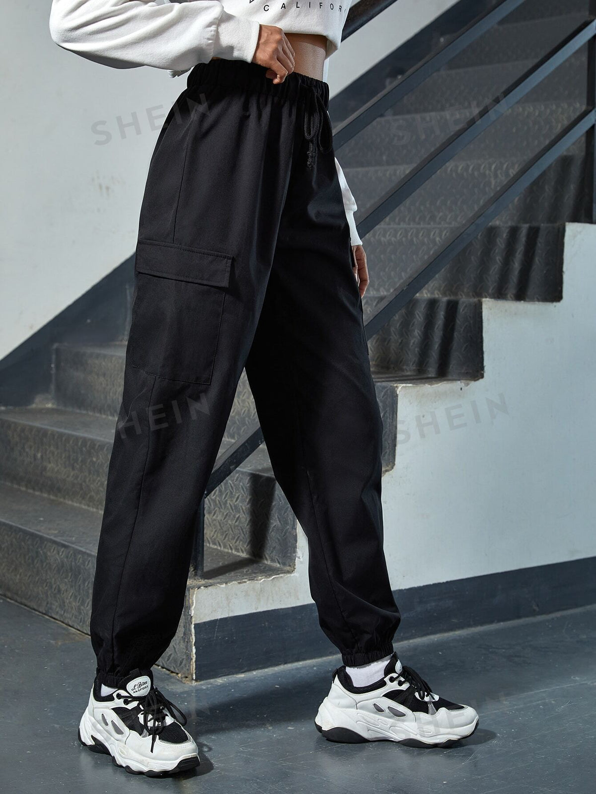 EZwear Slogan Graphic Flap Pocket Pants