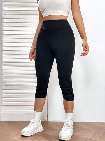 EZwear Solid Ruched Side Capri Leggings