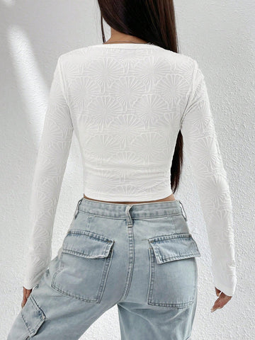 Solid Scoop Neck Crop Tee