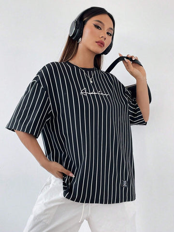 EZwear Summer Outfits Loose-Fit Casual T-Shirt With Text And Striped Pattern Drop Shoulder Sleeves