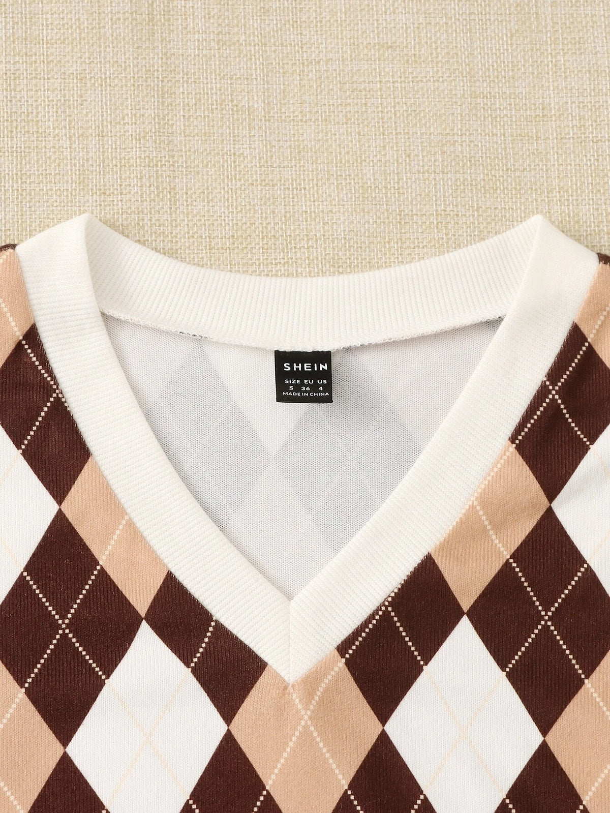 EZwear V Neck Argyle Print Tee