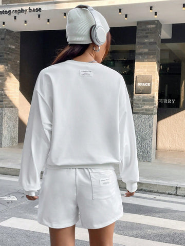 White Letter Print Sweatshirt And Shorts Set With Slanted Pockets