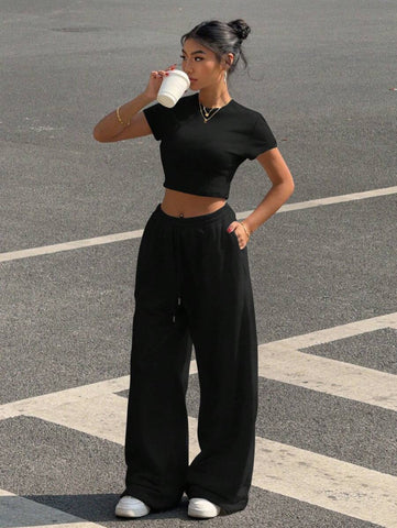 2pcs Women Solid Color Round Neck Short Sleeve Top And Pants Set, Minimalist
