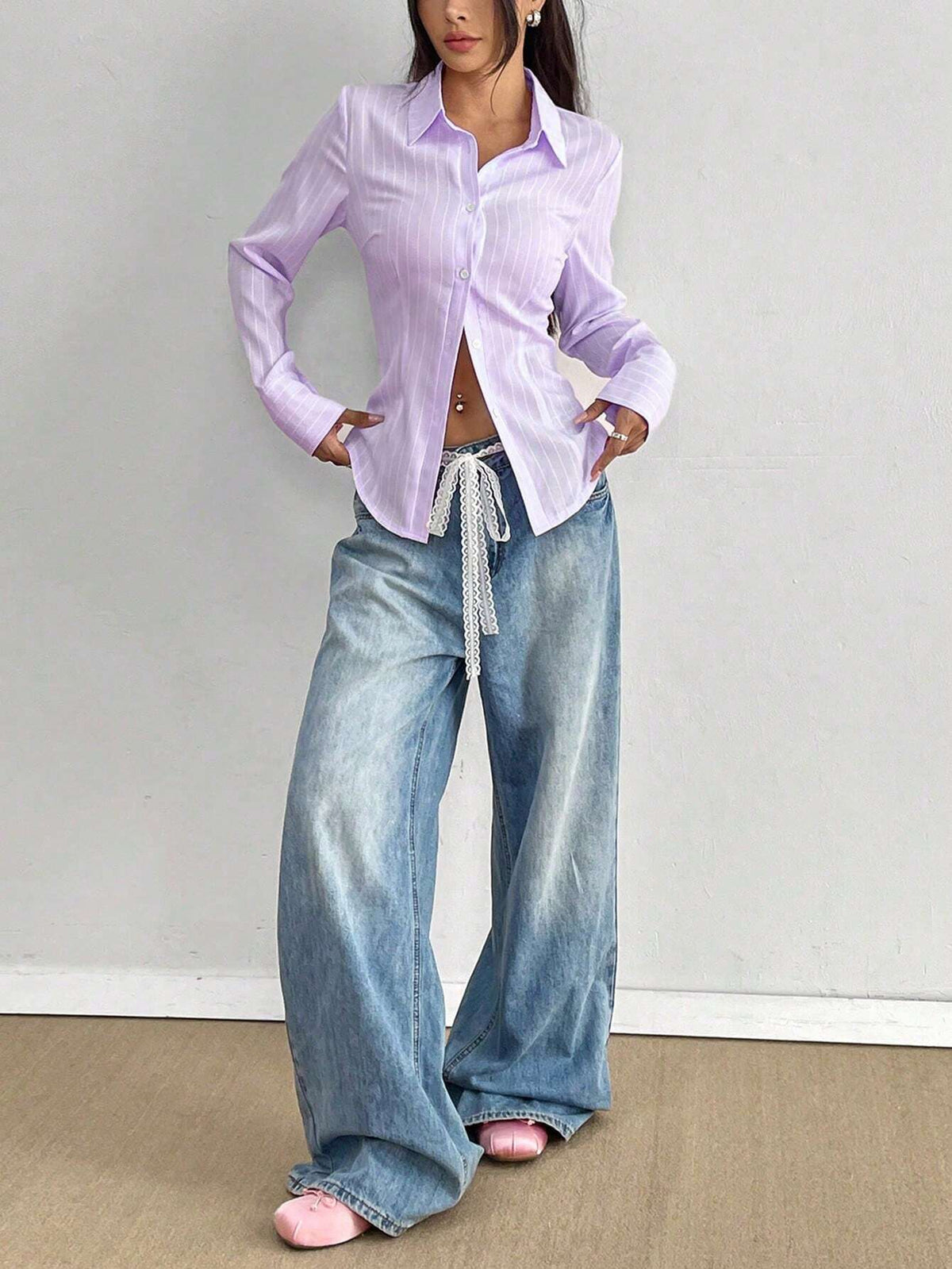 EZwear Women Casual Striped Print Fitted Curved Hem Blouse