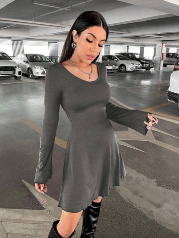 Maija Women's Colorblock Trim V-Neck Casual Sleeveless Mini Dress