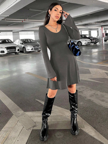 Maija Women's Colorblock Trim V-Neck Casual Sleeveless Mini Dress