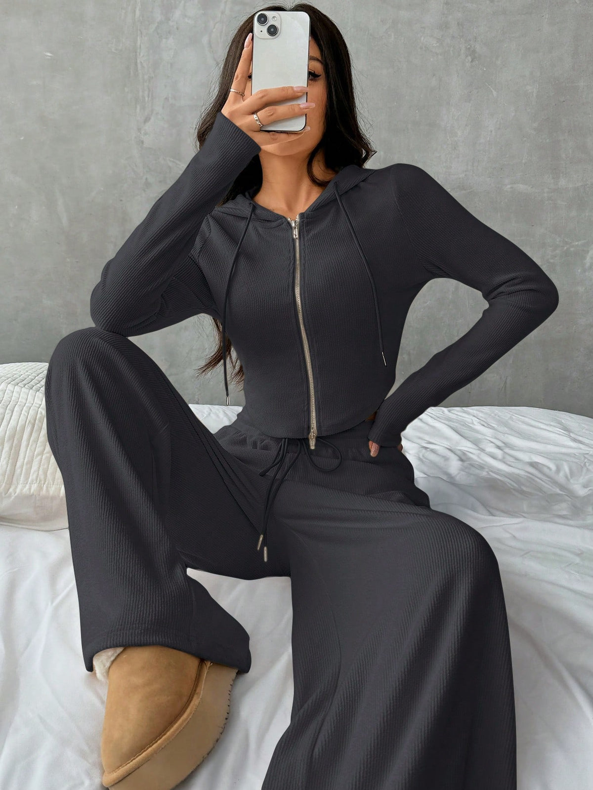 Women's Casual Cropped Hoodie And Cinched Waist Zipper Closure Long Pants Sports Suit