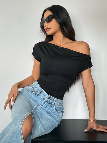 Women's Fashion Solid Color Slim Fit Asymmetrical Neck Design Versatile Bodysuit