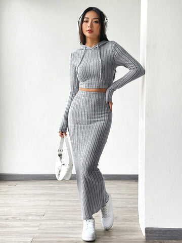 Women's Gray Knitted Slim Fit Top And Skirt Set
