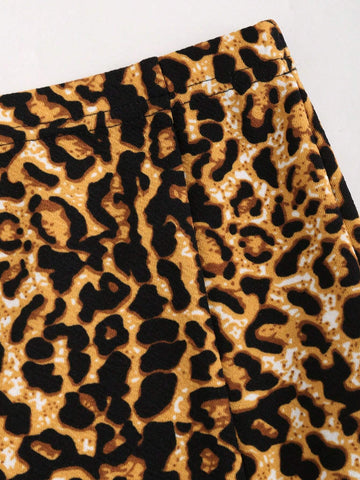 EZwear Women's Leopard Print Simple Daily Mini Skirt