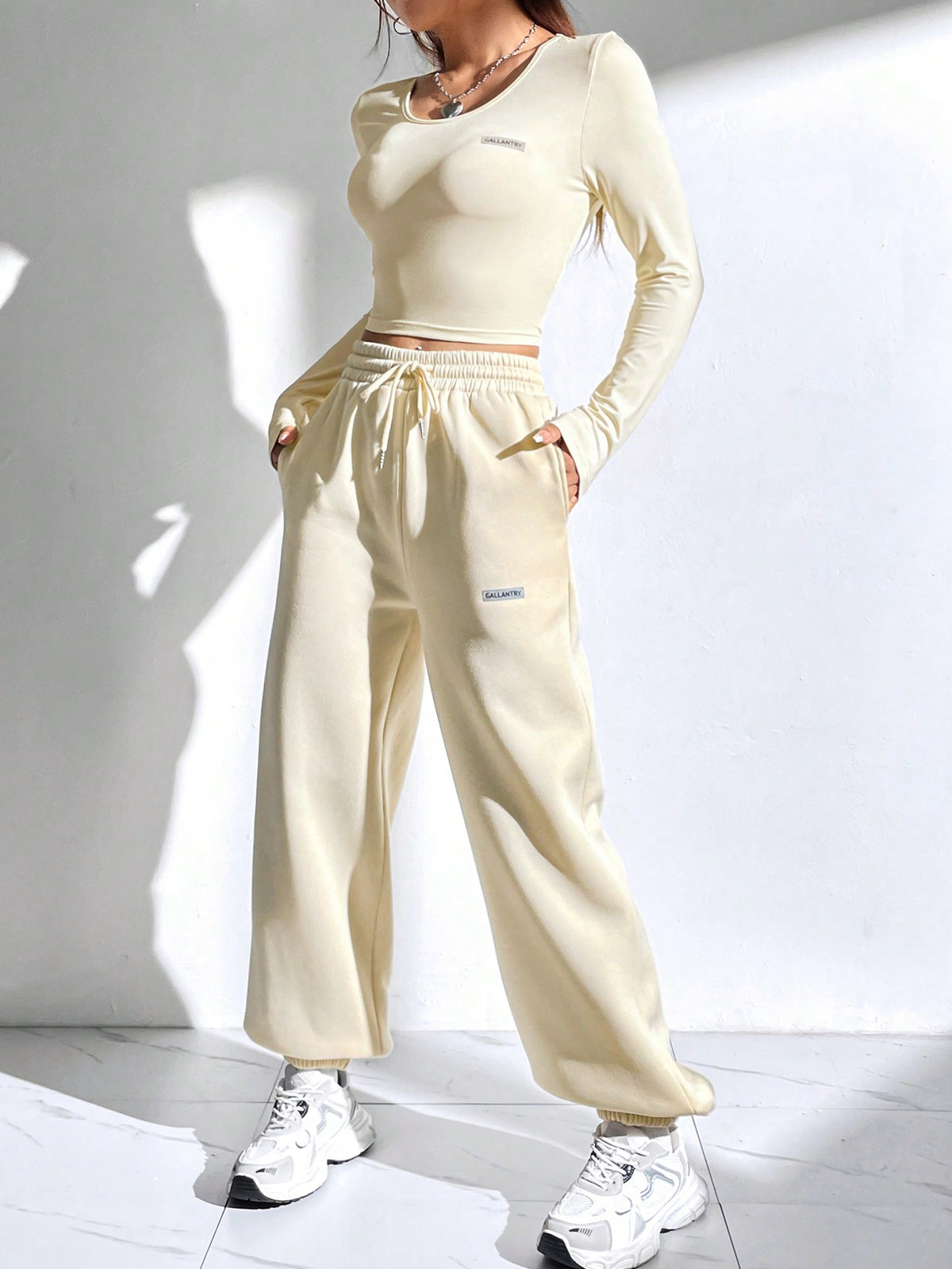 Women's Letter Printed T-shirt And Sweatpants Two-piece Set