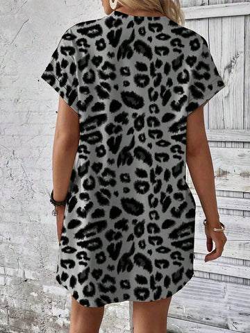 Women's Loose Batwing Short Sleeve Leopard Print Round Neck Dress