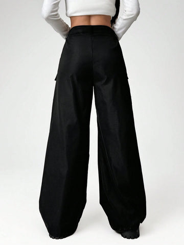 EZwear Women's New Arrival Black Low-Waist Drawstring Multi-Pocket Cargo Pants, Autumn