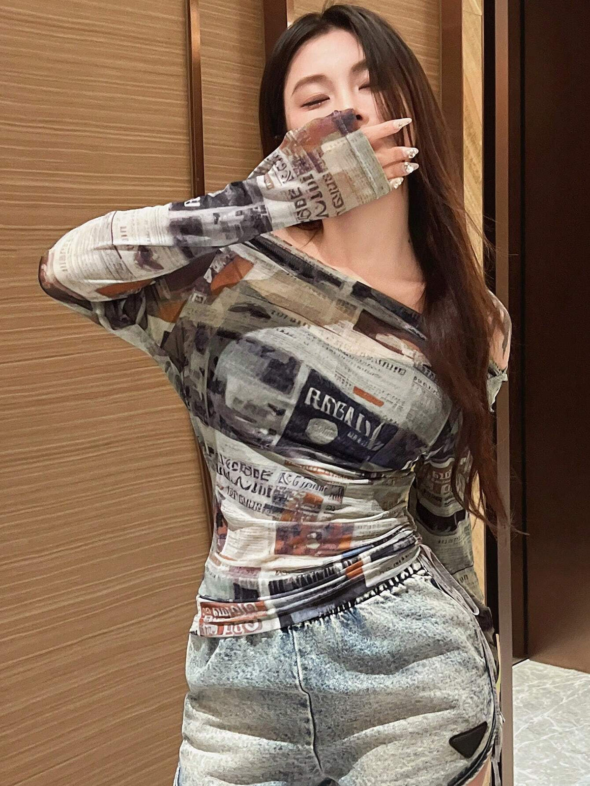 Women's Newspaper Print One-Shoulder Ruffle Trim T-Shirt