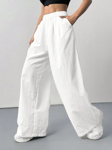 EZwear Women's Simple Loose White Woven Trousers