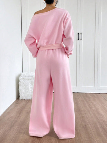 Women's Solid Color Asymmetrical Collar Long Sleeve Cropped Sweatshirt And Wide Leg Pants Casual Suit Set, Autumn/Winter