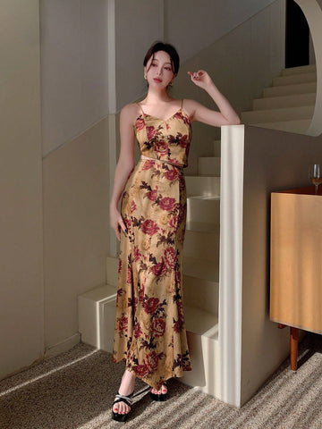 Women'S Chinese Style Retro Printed Asymmetrical Camisole Top With Fish Tail Hem & Slim Fit Midi Skirt 2pcs/Set
