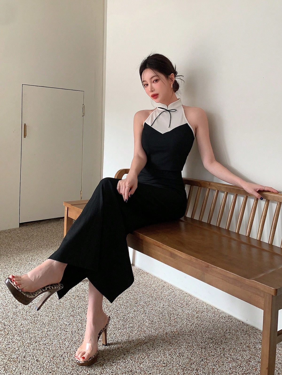 Women Chinese Style Qipao Collar Contrast Color Block Sleeveless Top And High Waist Solid Color Long Skirt Two Piece Set, Suitable For Valentine's Day Dating