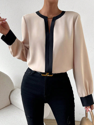 Contrast Trim Keyhole Back Blouse