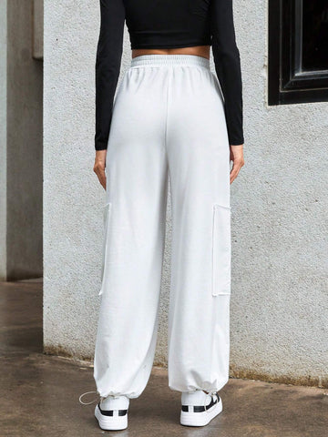 Essnce Drawstring Waist Pocket Patched Sweatpants